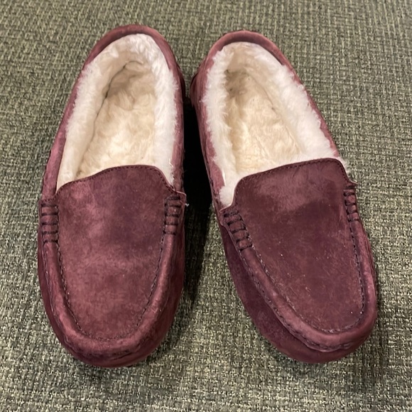 Nuknuuk plum color suede moccasins (sz 8) - Picture 1 of 8